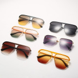 Half frame, street photo, sunglasses