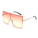 Large frame, one-piece sunglasses, square Sunglasses