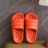 Designer Men Slippers Thick Platform Women Slippers Beach EVA Lightweight Slide Sandals Men Indoor Bathroom Shoes Summer 2021