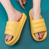 Designer Men Slippers Thick Platform Women Slippers Beach EVA Lightweight Slide Sandals Men Indoor Bathroom Shoes Summer 2021