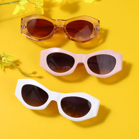 Edge cut sunglasses, fashion sunglasses