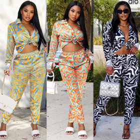 Corrugated printing, long sleeved shirt, casual pants, suit