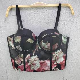 Mesh, flowers, small suspenders, vests, breast pads, fishbone shaping, tops