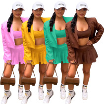 Casual suit, coat, tank top, pleated skirt, solid color suit