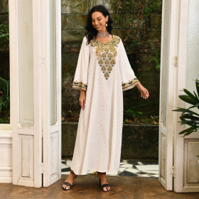 Middle Eastern gilded robe clothing Muslim