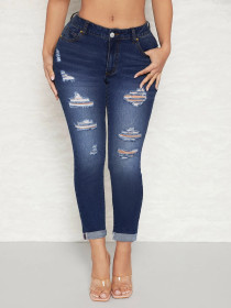 Slimming and lifting buttocks Small foot torn jeans