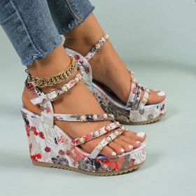 Round toe sloping heel with one line buckle printed pearl colored sandals