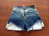 Denim shorts with multiple pockets and gradient colors