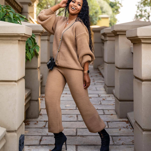 Casual loose V-neck solid knit set