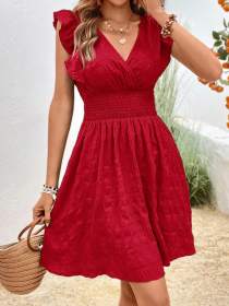 V-neck pleated dress with slim fit