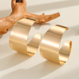 Gold Glossy C-shaped Earrings Luxurious and Niche Geometric Earrings