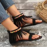 Round Toe Clipped Flat Bottomed Vacation Sandals That Caused Controversy