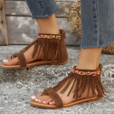 Round Toe Clipped Flat Bottomed Vacation Sandals That Caused Controversy