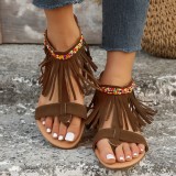 Round Toe Clipped Flat Bottomed Vacation Sandals That Caused Controversy