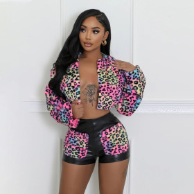 Casual Leopard Print Plush Short Jacket Paired with Hip Hugging Short Two-piece Set