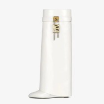 Lock Buckle Slope and Women's Boots with High Heels and Pointed Toes Wearing Women's Boots on One Foot