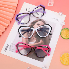 Anti blue light cat eye glasses with floral frame flat lens