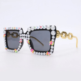 Pearl Sunglasses Female English Letter GIRL Chain Box Glasses