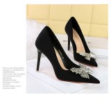 Silk Shallow Mouth Pointed Metal Rhinestone Bow Single Shoes