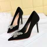 Silk Shallow Mouth Pointed Metal Rhinestone Bow Single Shoes