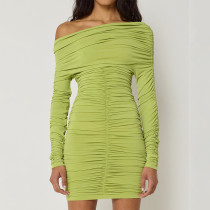 Solid Color Slanted Shoulder Long Sleeved Pleated Slim Fit Dress