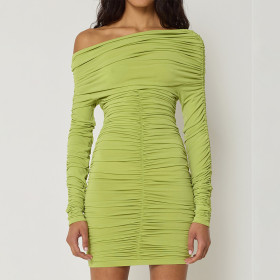 Solid Color Slanted Shoulder Long Sleeved Pleated Slim Fit Dress