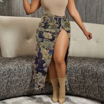Cartoon Pattern Slit Jacquard Skirt