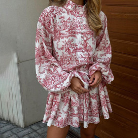 Bubble Sleeve Standing Collar Is a Retro Skirt