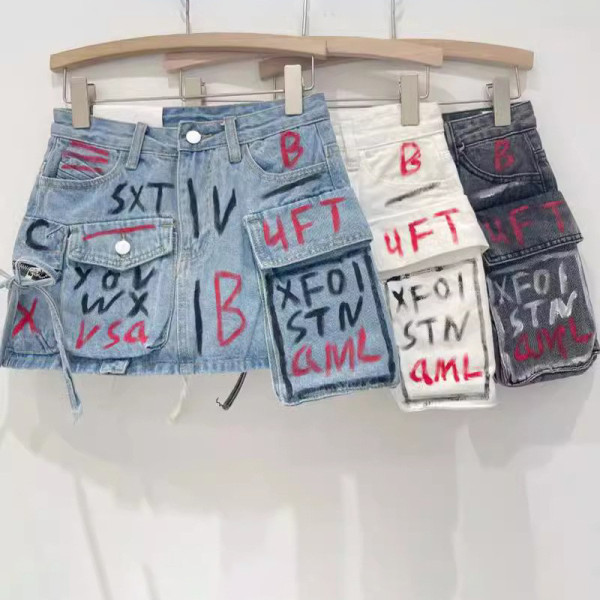 Hand -painted Graffiti Pocket Denim Skirt