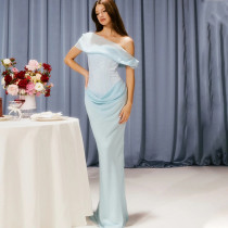 Sleeveless Hip-covered Skirt