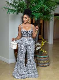 Black and White Printed Shoulder Strap Top High Waist Flared Trousers Two-piece Set