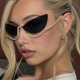 Rimless Sunglasses with Diamonds and UV Protection