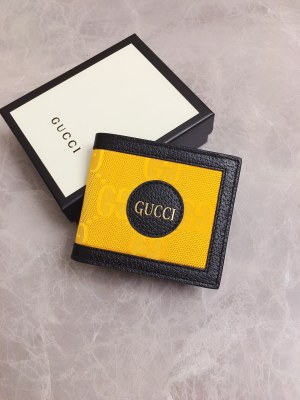 グッチコピーバッグ激安人気新作優良店グッチ財布 二つ折りコピーn級品激安