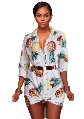 Blusa comprida africana com estampa retrô e mangas