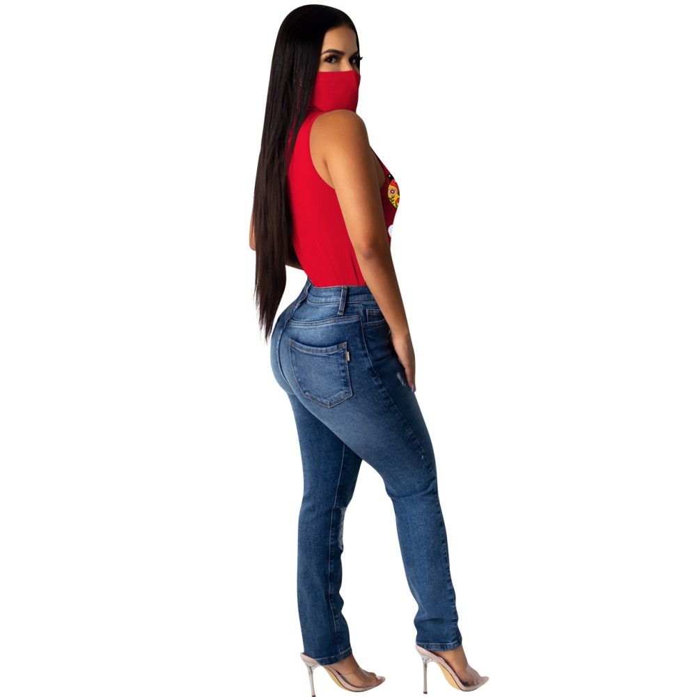 sleeveless tight shirt