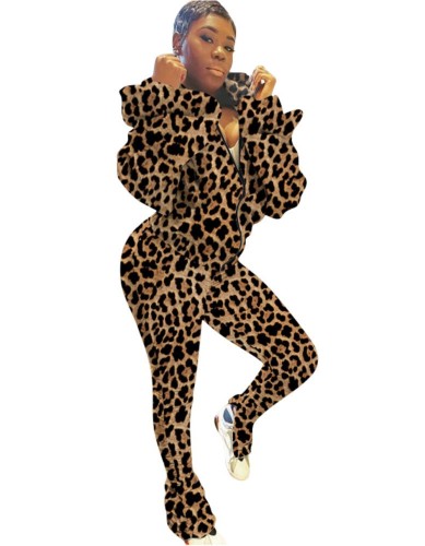 Chándal de manga larga con capucha y estampado de leopardo
