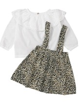 Kids Girl Autumn White Hollow Out Shirt und Leopard Suspender Rock Set