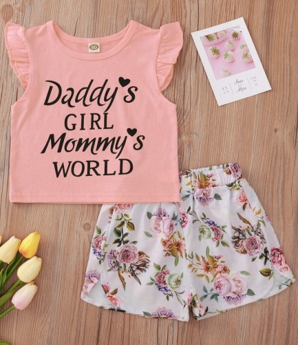 夏の女の赤ちゃんのプリントシャツとショーツのセット