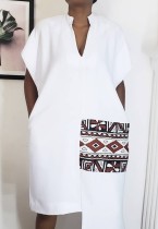 Afrikanisches Sommerkleid mit unregelmäßigem Print