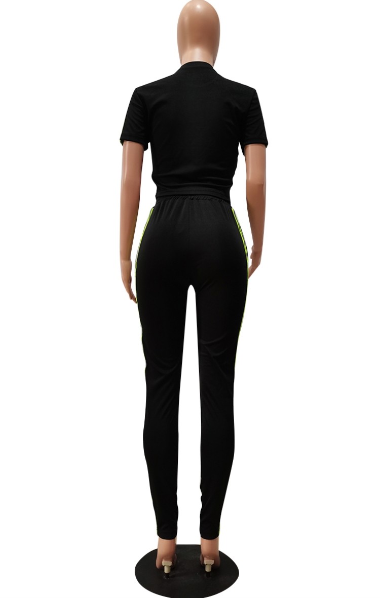 all black shirt and pants