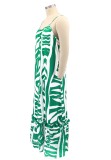 Vestido largo con tirantes estampados en blanco y verde y talla grande