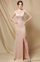 Elegantes, ärmelloses Meerjungfrau-Abendkleid mit Perlenbesatz in Apricot