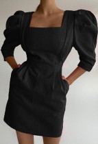 Mini robe d'été élégante à manches bouffantes carrées noir