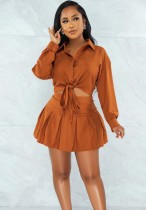 Conjunto de blusa casual de outono marrom com nó e saia plissada