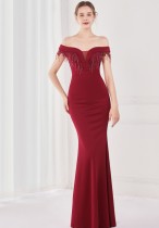 Elegante rote Fransen Quasten Schulterfrei Formales Meerjungfrau Abendkleid