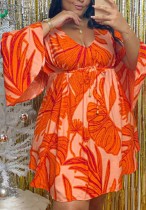 Verano Tallas grandes Hoja de color naranja Impreso Cuello en V Manga de hendidura Vestido informal de vacaciones