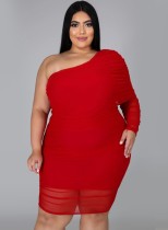 Lente plus size sexy rode bodycon-jurk met één schouder en lange mouwen