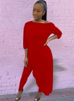Completo da donna in due pezzi con camicia lunga irregolare rossa e leggings attillati da donna