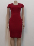 Frauen-Sommer-roter reizvoller quadratischer Kragen-Kurzschluss-Hülsen-festes Midi-Kleid