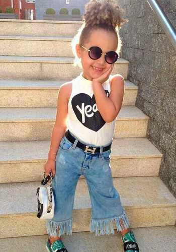 Summer Kids Girl Top senza maniche con stampa a cuore e jeans con frange Set a due pezzi